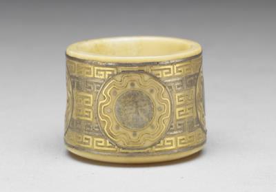 图片[2]-Ivory thumb ring with gold and silver inlay, with red sandalwood box, Qing dynasty, Qianlong reign (1736-1795)-China Archive